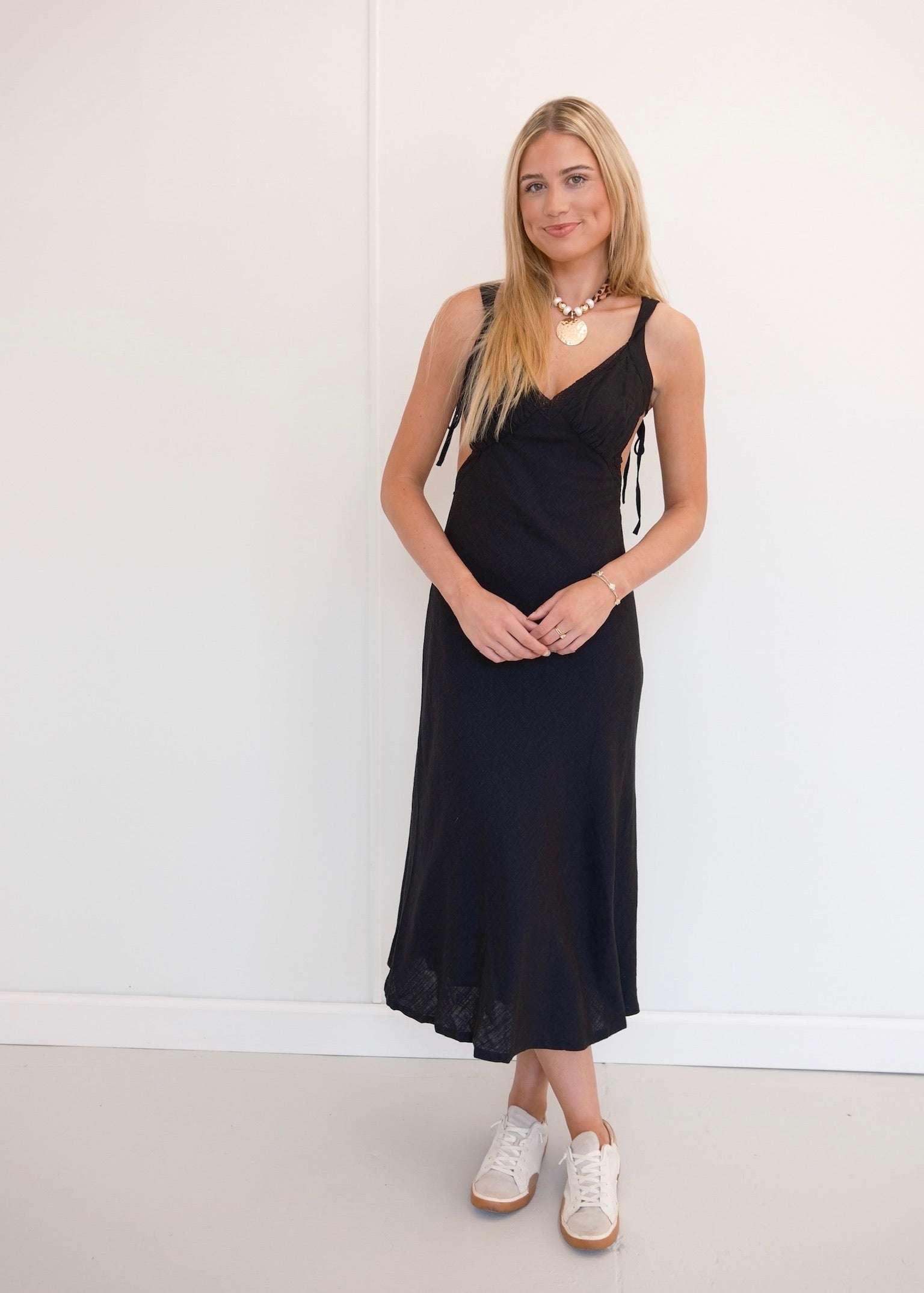 Iris Midi Dress - Black