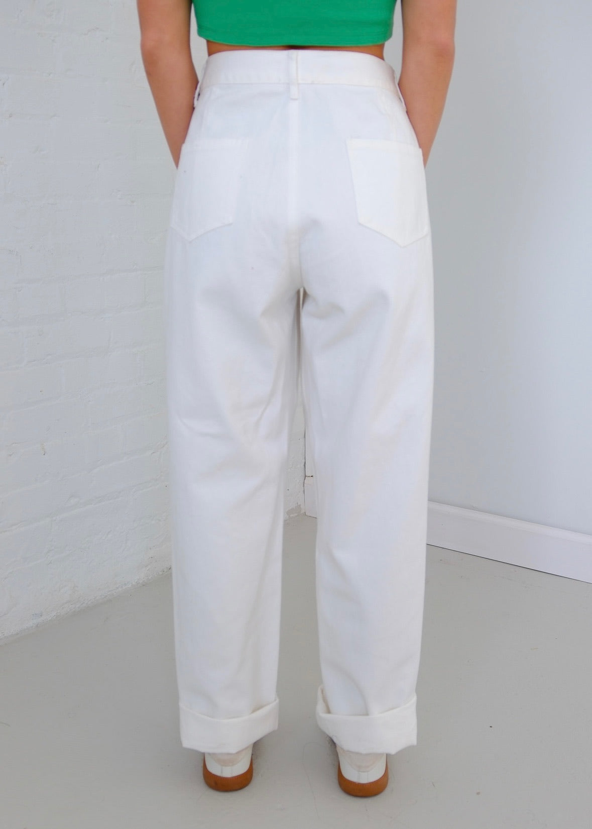 White Barrel Jeans