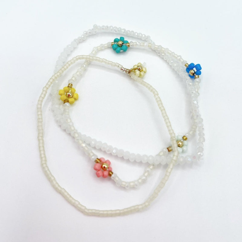 Beaded Daisy Bracelet Set